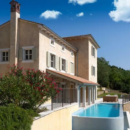 Marvelous Borghetto Villa